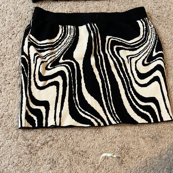 Matching Zebra sets - Picture 3 of 3